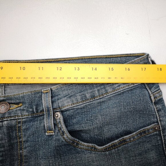 Signature by Levi Strauss Men's Size 36/32 Medium Wash Straight Leg Jeans - Picture 12 of 14